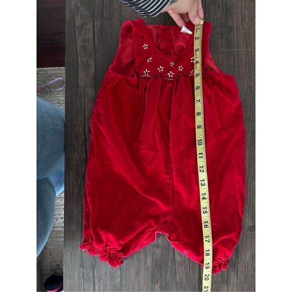 Tiny Tots Soft Velvet Embroidered Floral Sleeveless Romper Overalls Red Size 6-9 - Picture 9 of 11